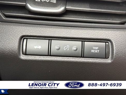 Used 2025 Nissan Altima 2.5 SV FWD image 18