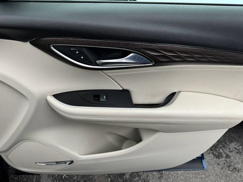 Used 2023 Buick Envision Avenir AWD/4WD image 33