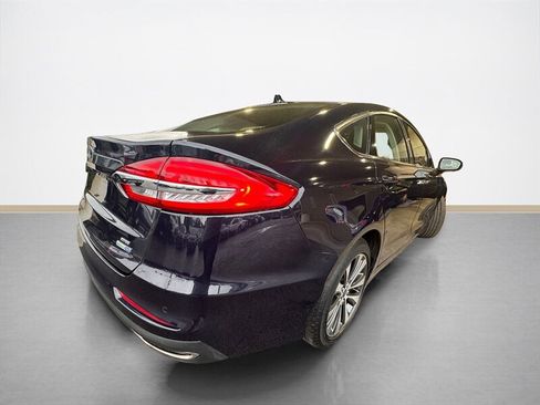 Used 2020 Ford Fusion SE image 4
