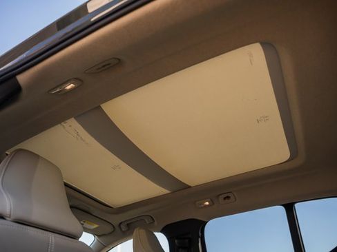 New 2026 Volvo XC40 B5 Ultra w/ Protection Package Premier image 35