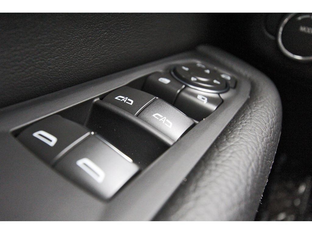 Used 2026 GMC Yukon XL Denali w/ Sun & Power Step Package AWD/4WD image 22