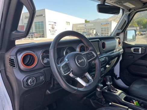 Used 2023 Jeep Gladiator Mojave w/ Cold Weather Group image 13