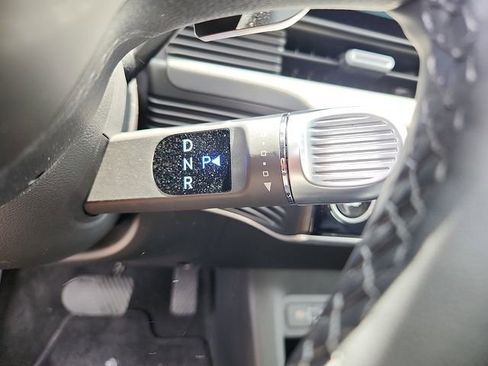 Used 2025 Hyundai Ioniq 5 SE AWD/4WD image 14