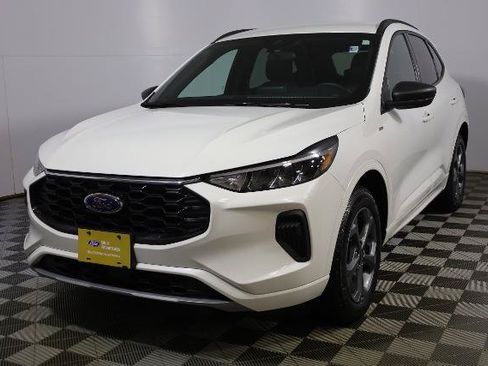 Certified 2024 Ford Escape ST-Line AWD/4WD image 3