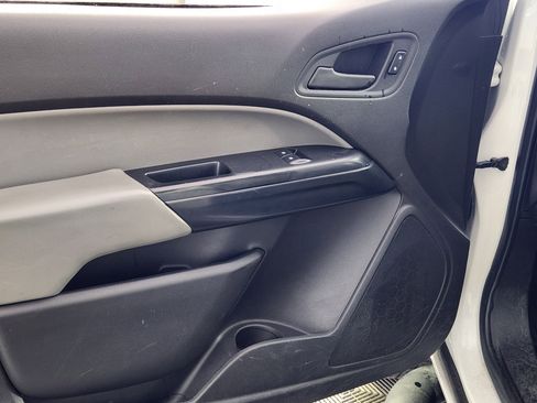 Used 2015 Chevrolet Colorado W/T image 16