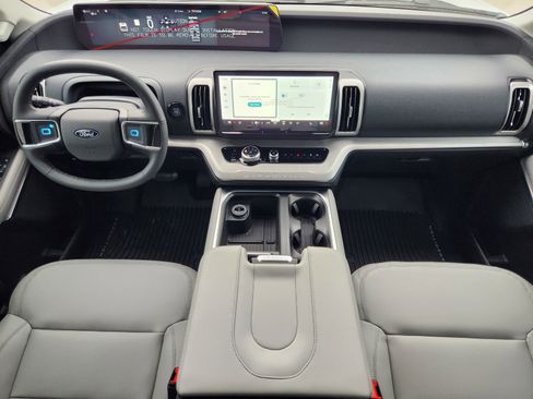 New 2026 Ford Expedition Active RWD image 23