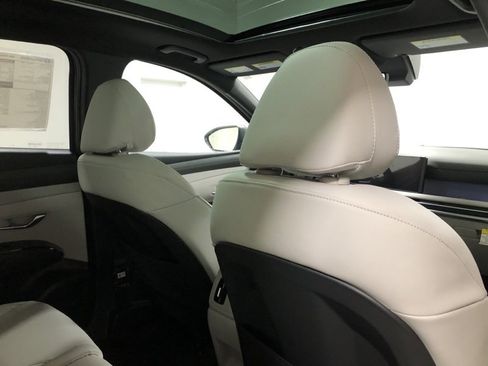New 2025 Hyundai Tucson Limited image 10