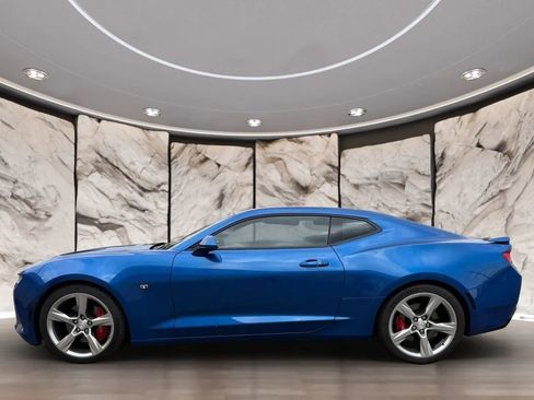 Used 2018 Chevrolet Camaro SS RWD image 5