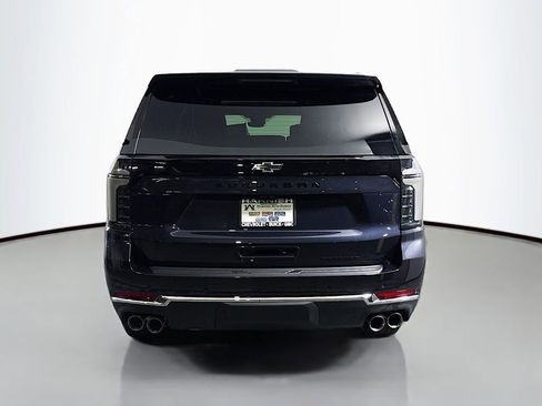 New 2025 Chevrolet Suburban Premier image 6