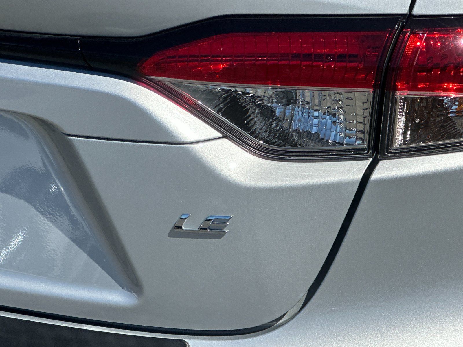 Used 2024 Toyota Corolla LE FWD image 24
