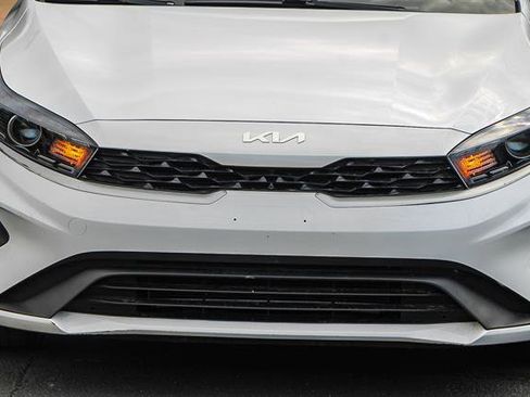 Used 2024 Kia Forte LXS w/ LXS Technology Package image 7