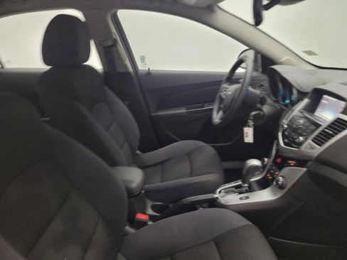 Used 2016 Chevrolet Cruze LT FWD image 21
