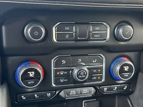 Used 2024 Chevrolet Tahoe Premier w/ Premium Package image 20