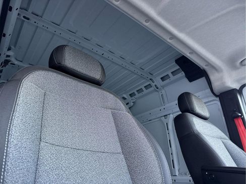 Used 2025 RAM ProMaster 2500 w/ Convenience Group image 16