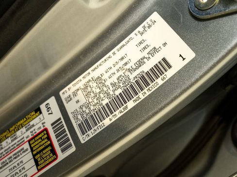 Certified 2024 Toyota Tacoma TRD Off-Road image 19