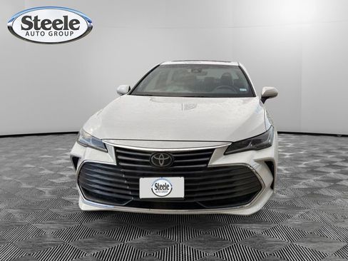 Used 2019 Toyota Avalon Limited FWD image 8
