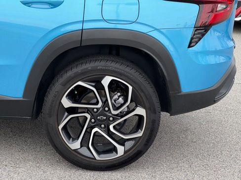 Used 2025 Chevrolet Trax RS w/ Driver Confidence Package image 35