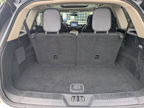 Used 2020 Lincoln Aviator Reserve w/ Equipment Group 201A RWD image 7
