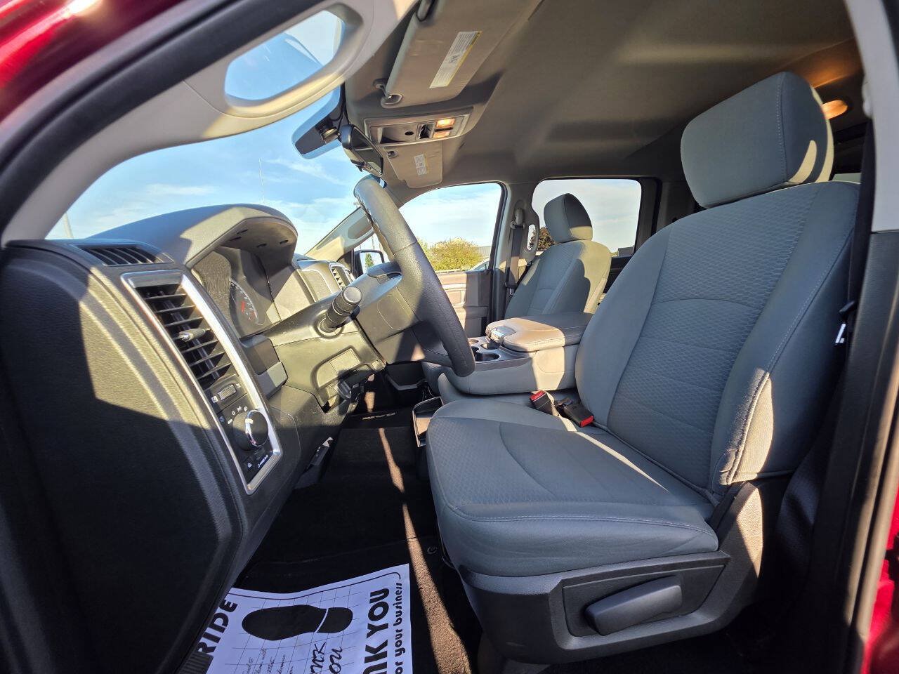 Used 2018 RAM 1500 Classic SLT AWD/4WD image 13