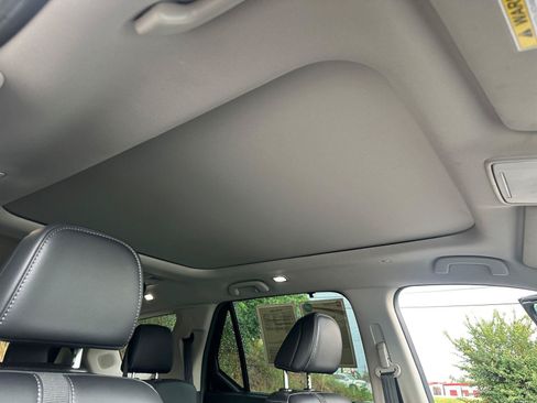 Used 2024 Honda Pilot Touring image 28