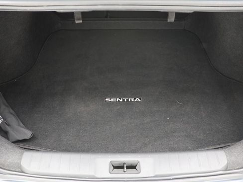 Used 2024 Nissan Sentra SR w/ SR Premium Package image 31