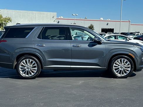 Used 2020 Hyundai Palisade Limited FWD image 6