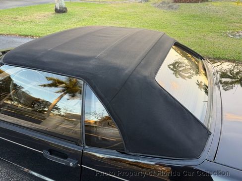 Used 1993 Cadillac Allante image 31