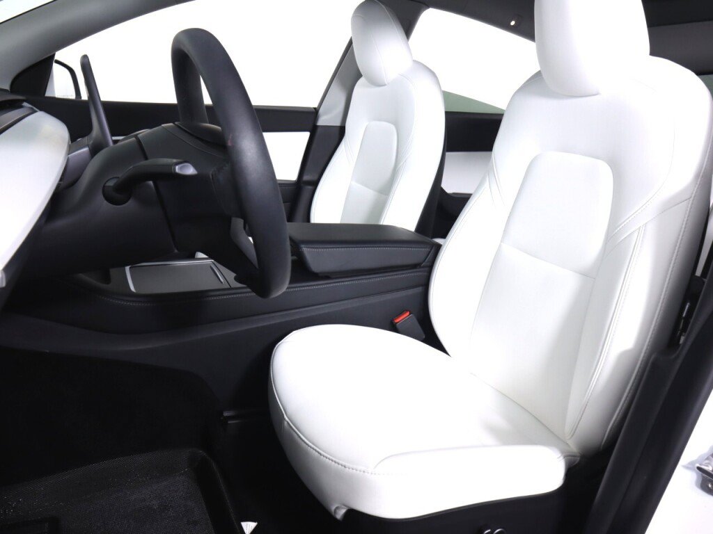 Used 2021 Tesla Model Y Long Range AWD/4WD image 30