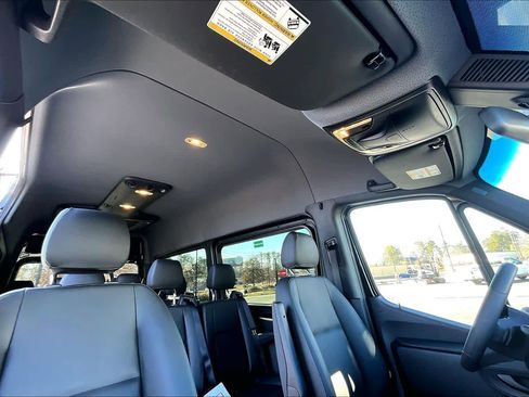 Used 2025 Mercedes-Benz Sprinter 2500 image 14