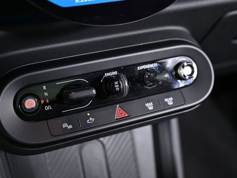 Used 2025 MINI Cooper S image 17