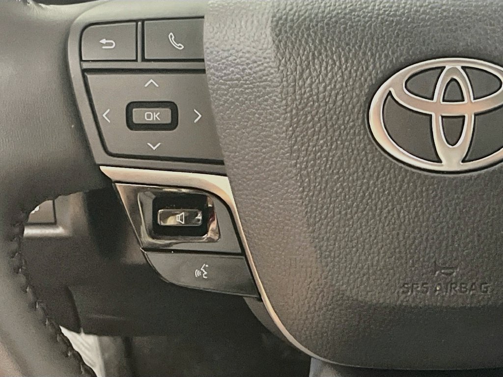 Used 2026 Toyota Camry LE w/ Convenience Package FWD image 18