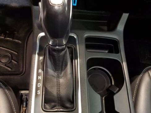 Used 2018 Ford Escape Titanium AWD/4WD image 25