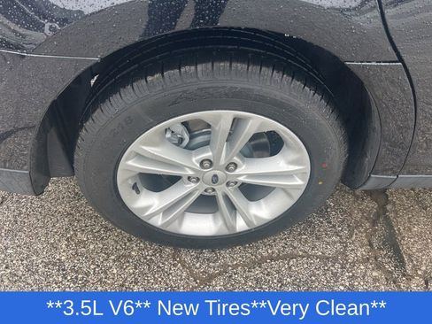 Used 2016 Ford Taurus SE FWD image 33