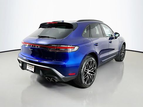 Certified 2026 Porsche Macan AWD/4WD image 7