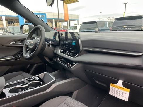 New 2026 Chevrolet Equinox LT image 32