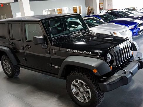 Used 2013 Jeep Wrangler Unlimited Rubicon w/ Connectivity Group image 39