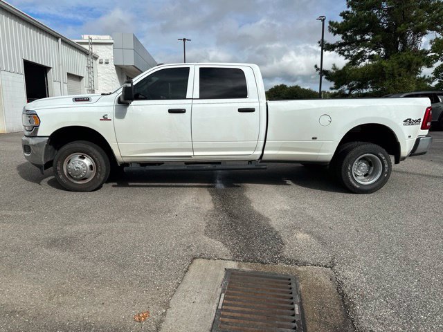 Used 2024 RAM 3500 Tradesman w/ Towing Technology Group AWD/4WD image 2