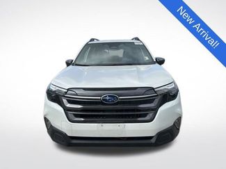 Used 2025 Subaru Forester Premium video 2