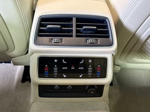 Used 2022 Audi A6 Premium Plus w/ Premium Plus Package image 24