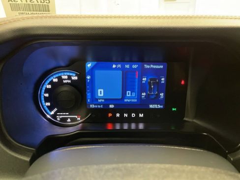 Used 2024 Ford Bronco Badlands AWD/4WD image 11