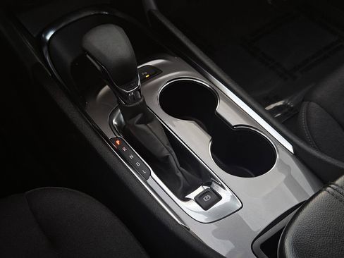 Used 2024 Chevrolet Malibu LT image 17