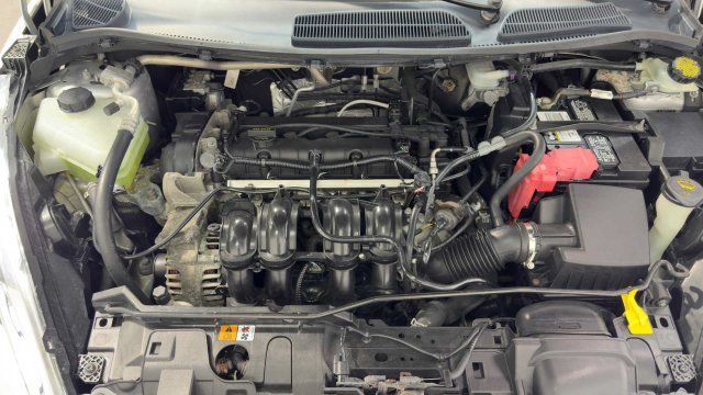 Used 2015 Ford Fiesta SE FWD image 32