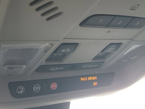Certified 2018 Chevrolet Equinox Premier AWD/4WD image 30