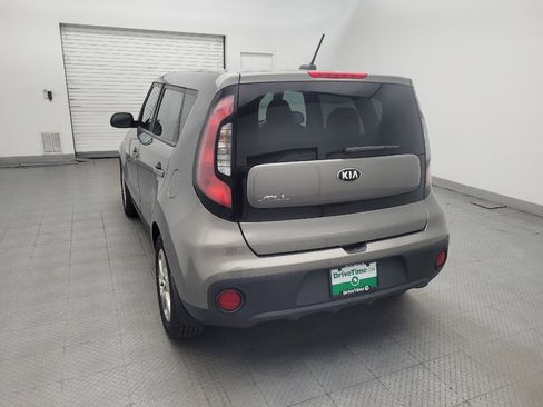 Used 2018 Kia Soul FWD image 6