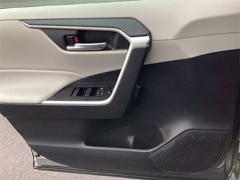 Certified 2021 Toyota RAV4 XLE image 25