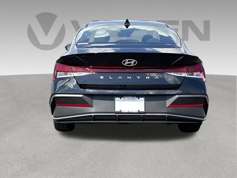 New 2026 Hyundai Elantra Limited FWD image 24