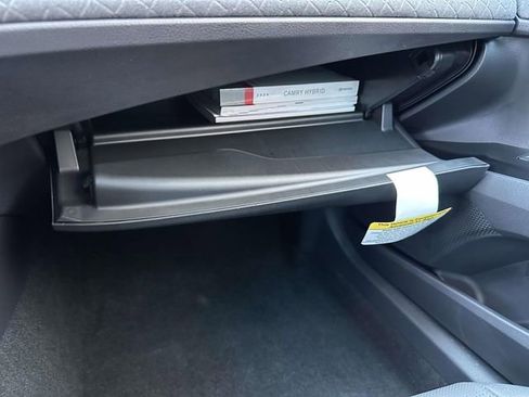 Used 2026 Toyota Camry XLE w/ Premium Package image 41