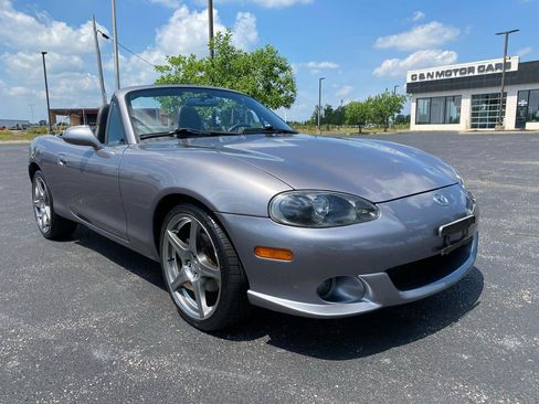 Used 2004 MAZDA MX-5 Miata MAZDASPEED w/ Grand Touring Pkg RWD image 5