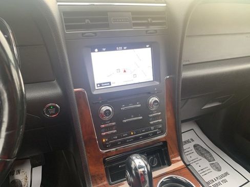 Used 2016 Lincoln Navigator L Select image 24