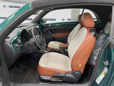 Used 2017 Volkswagen Beetle 1.8T Classic FWD image 7